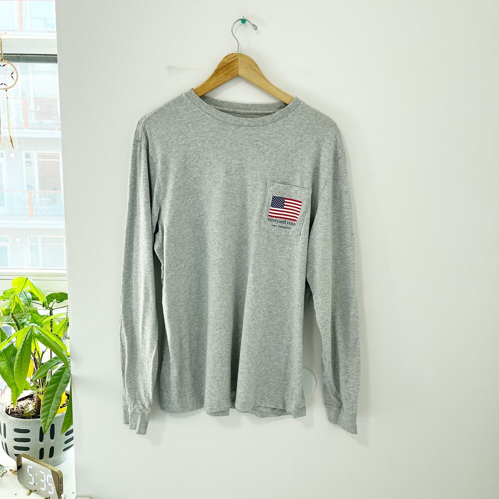 Vineyard Vines USA Beer Graphic Long Sleeve Top Size Medium